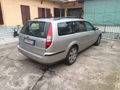 Usata Ford Mondeo 130 CV (95 kW) 2004 Grigio Station wagon