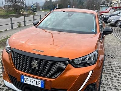 Usata Peugeot 2008 Allure 110 CV (80 kW) 2021 Arancione SUV