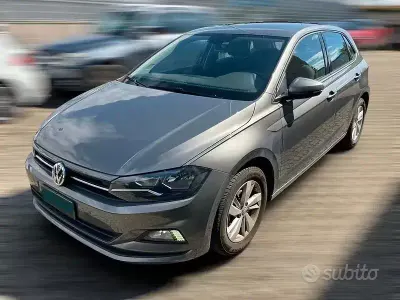 Usata VW Polo Comfortline 95 CV (69 kW) 2018 Grigio Utilitaria