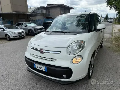 Gebraucht Fiat 500L Lounge 95 PS (69 kW) 2016 Weiß Van / Kleinbus