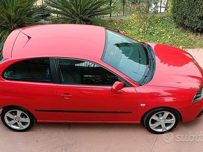 Usata Seat Ibiza Sport 101 CV (74 kW) 2005 Rosso Berlina