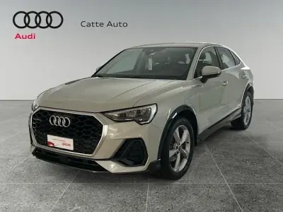 Usata Audi Q3 Sportback Comfort 150 CV (110 kW) 2021 Argento rugiada metallizzato SUV