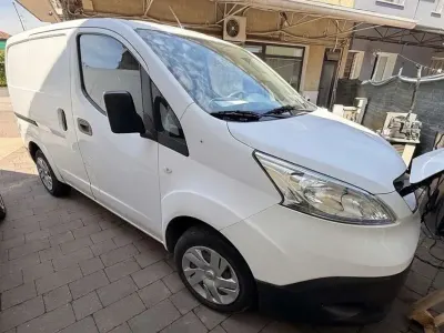 Usata Nissan e-NV200 80 kW (109 CV) 2015 Bianco Monovolume