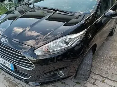 Usata Ford Fiesta 95 CV (69 kW) 2017 Nero Utilitaria