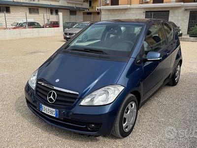 Usata Mercedes A160 Avantgarde 90 CV (66 kW) 2009 Blu Coupé
