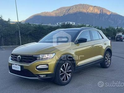Usata VW T-Roc Advance 116 CV (85 kW) 2019 Giallo SUV
