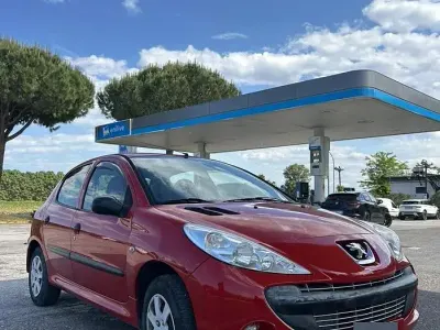 Usata Peugeot 206+ 60 CV (44 kW) 2011 Rosso Utilitaria
