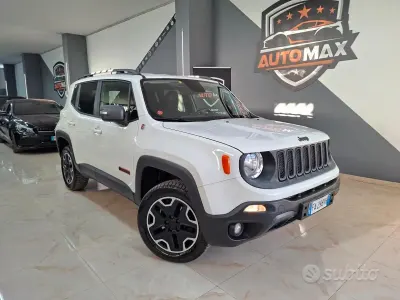 Usata Jeep Renegade Trailhawk 170 CV (125 kW) 2015 Bianco SUV