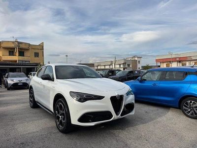 Usata Alfa Romeo Stelvio Veloce 210 CV (154 kW) 2024 Bianco SUV