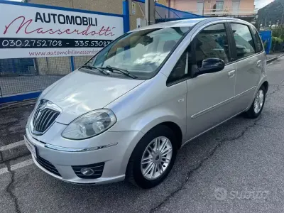 Usata Lancia Musa 95 CV (69 kW) 2012 Grigio Monovolume
