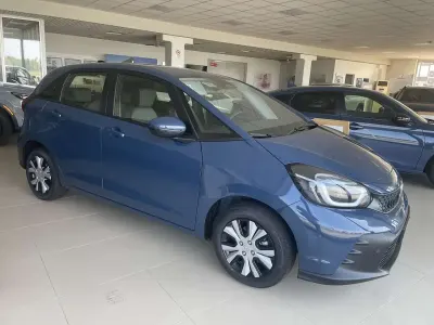 Nuova Honda Jazz Elegance 107 CV (78 kW) 2026 Blu/azzurro Utilitaria