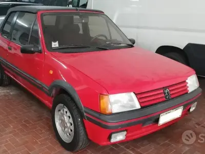 Usata Peugeot 205 101 CV (74 kW) 1989 Rosso Cabrio