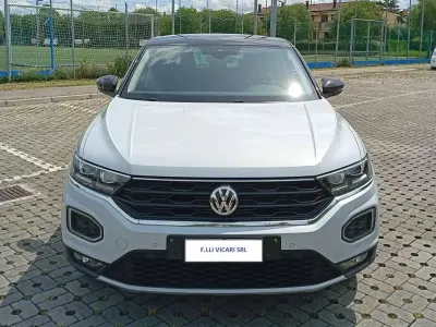 Usata VW T-Roc Style 116 CV (85 kW) 2018 White silver SUV