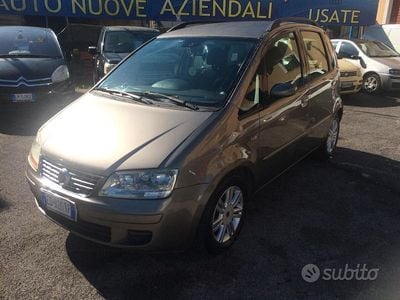 Usata Fiat Idea 90 CV (66 kW) 2008 Grigio Monovolume