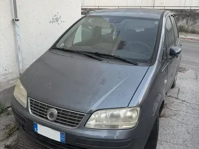 Usata Fiat Idea 69 CV (50 kW) 2006 Grigio Monovolume