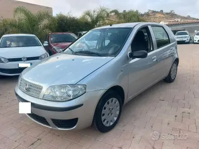 Usata Fiat Punto Classica 60 CV (44 kW) 2011 Grigio Utilitaria