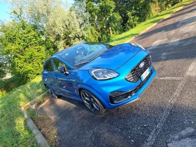 Usata Ford Puma ST 160 CV (117 kW) 2024 Blu/azzurro SUV