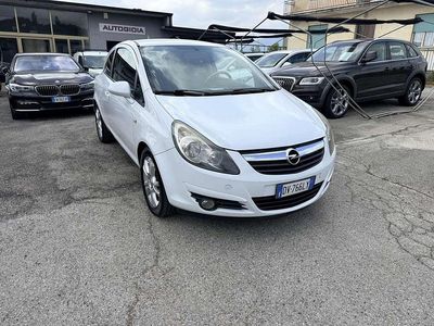 Usata Opel Corsa Sport 75 CV (55 kW) 2009 Bianco Utilitaria