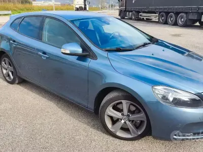 Usata Volvo V40 150 CV (110 kW) 2013 Berlina