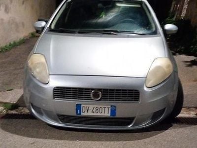 Usata Fiat Grande Punto 90 CV (66 kW) 2009 Blu Utilitaria