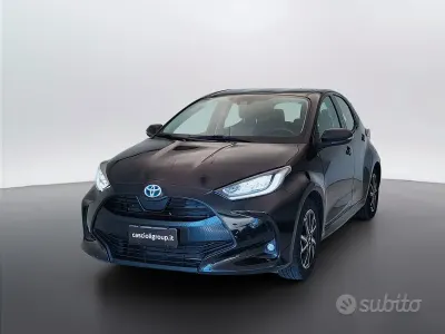 Usata Toyota Yaris Hybrid Trend 92 CV (67 kW) 2023 Black met Berlina