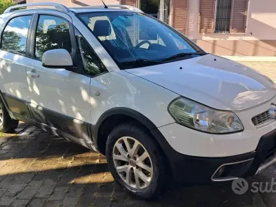 Usata Fiat Sedici 135 CV (99 kW) 2011 SUV