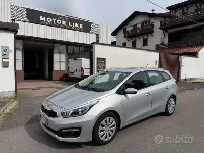 Begagnad Kia Ceed Sportswagon Active 135 HK (99 kW) 2017 Grå Kombi