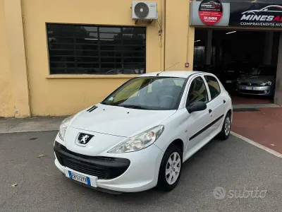 Usata Peugeot 206 60 CV (44 kW) 2010 Bianco Berlina