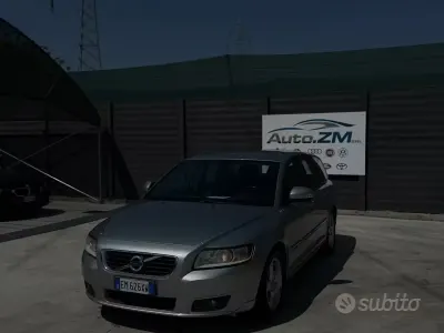 Usata Volvo V50 R-Design 115 CV (84 kW) 2012 Grigio Station wagon