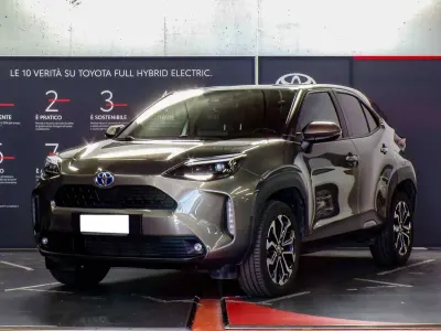 Usata Toyota Yaris Cross Trend 92 CV (67 kW) 2022 Oxide bronze  6x1 SUV
