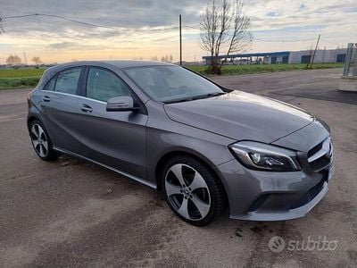 Usata Mercedes A180 109 CV (80 kW) 2018 Grigio Berlina