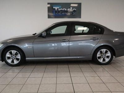 Usata BMW 318 143 CV (105 kW) 2010 Grigio scuro Berlina
