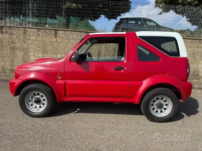 Usata Suzuki Jimny 65 CV (47 kW) 2004 Rosso SUV