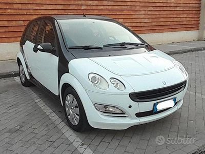 Usata Smart ForFour Passion 63 CV (46 kW) 2006 Bianco Utilitaria