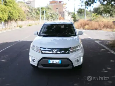 Usata Suzuki Vitara 120 CV (88 kW) 2018 Bianco SUV