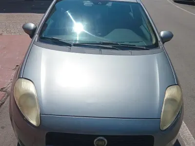 Usata Fiat Grande Punto 90 CV (66 kW) 2005 Grigio Utilitaria