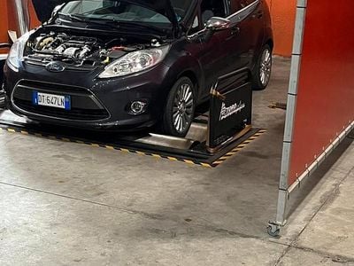 Usata Ford Fiesta Titanium 95 CV (69 kW) 2008 Utilitaria