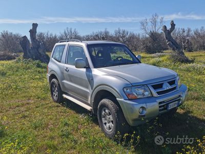 usata Mitsubishi Pajero Pajero 3.2 DI-D 16V 3p. Intense