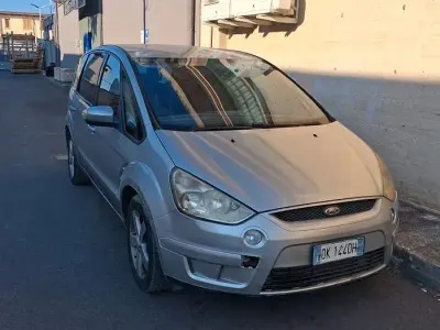 Usata Ford S-MAX 145 CV (106 kW) 2007 Grigio Monovolume