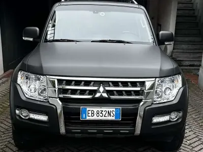 Usata Mitsubishi Pajero Instyle 200 CV (147 kW) 2010 SUV