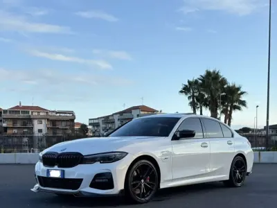 Usata BMW 330e M Sport 292 CV (214 kW) 2022 Bianco Berlina