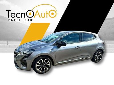 Usata Renault Clio V Techno 91 CV (66 kW) 2025 Grigio scisto Berlina
