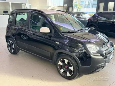 Occasion Fiat Panda Cross Cross 69 PK (50 kW) 2019 Zwart Hatchback
