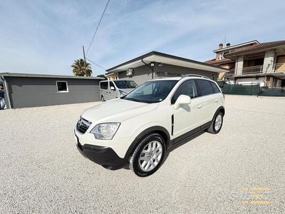 Usata Opel Antara Cosmo 150 CV (110 kW) 2010 Bianco SUV