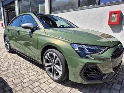 Nuova Audi S3 Comfort 333 CV (244 kW) 2026 Verde Berlina