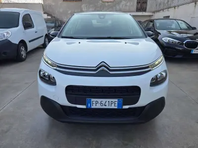Usata Citroën C3 Feel 75 CV (55 kW) 2018 Polar white Utilitaria