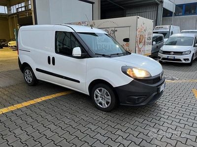 Usata Fiat Doblò 105 CV (77 kW) 2019 Bianco Monovolume