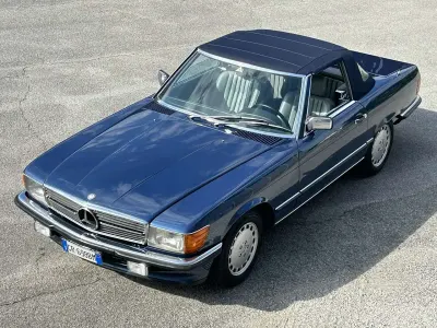 Usata Mercedes SL500 245 CV (180 kW) 1986 Blu/azzurro Cabrio