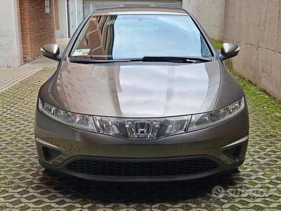 Usata Honda Civic EX-L 140 CV (102 kW) 2009 Beige Berlina