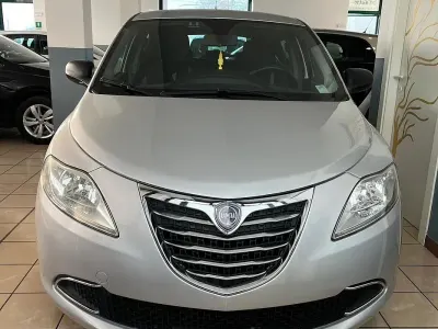 Usata Lancia Ypsilon S 69 CV (50 kW) 2014 Grigio Utilitaria